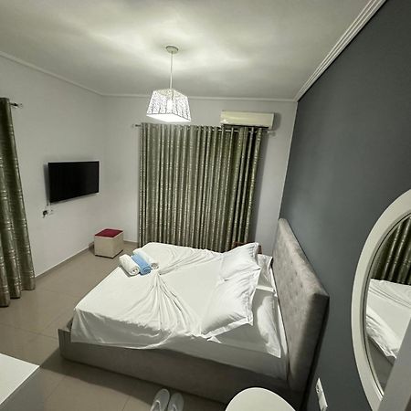 Hotel Elisabet Saranda Kültér fotó