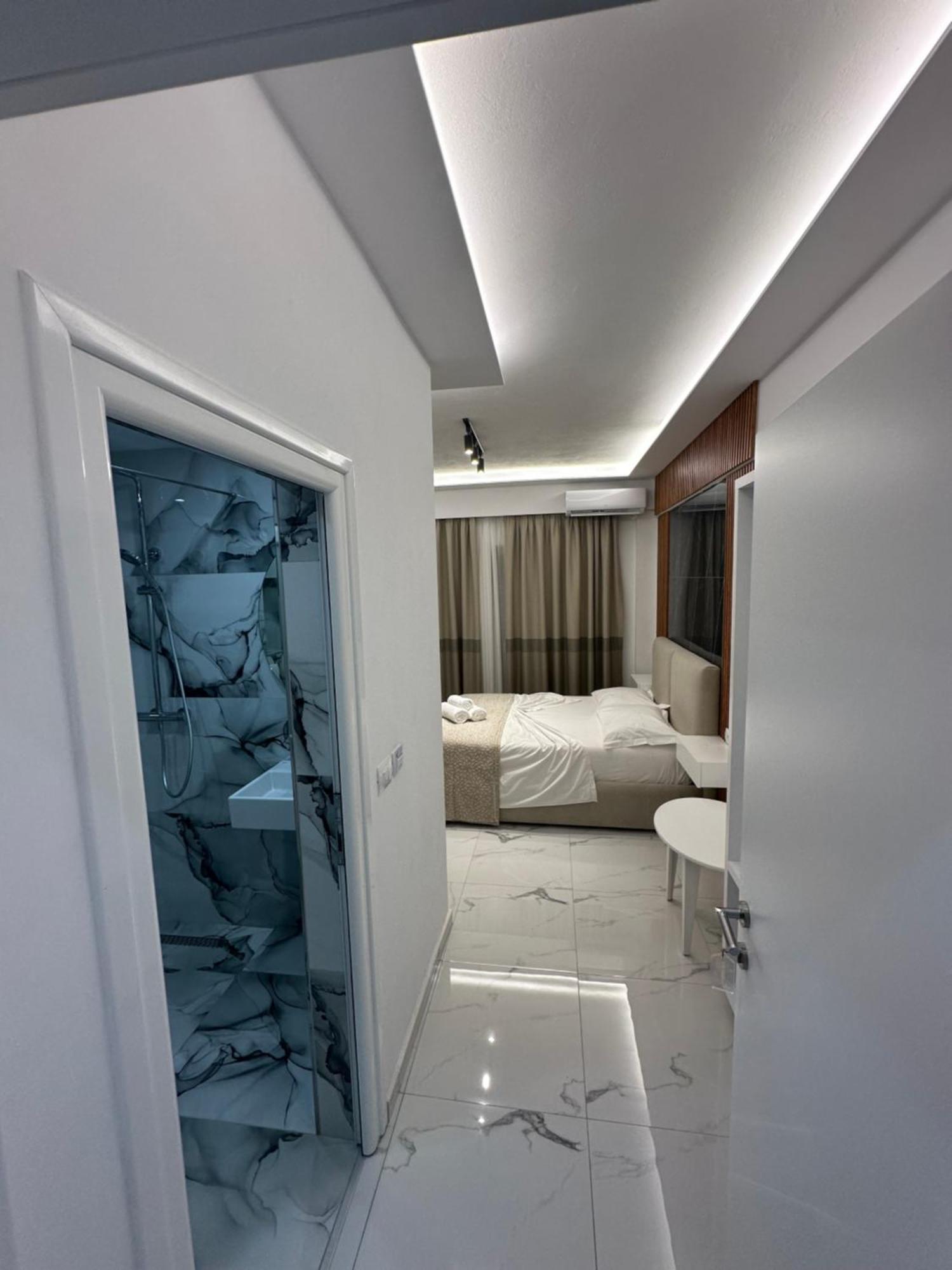 Hotel Elisabet Saranda Kültér fotó